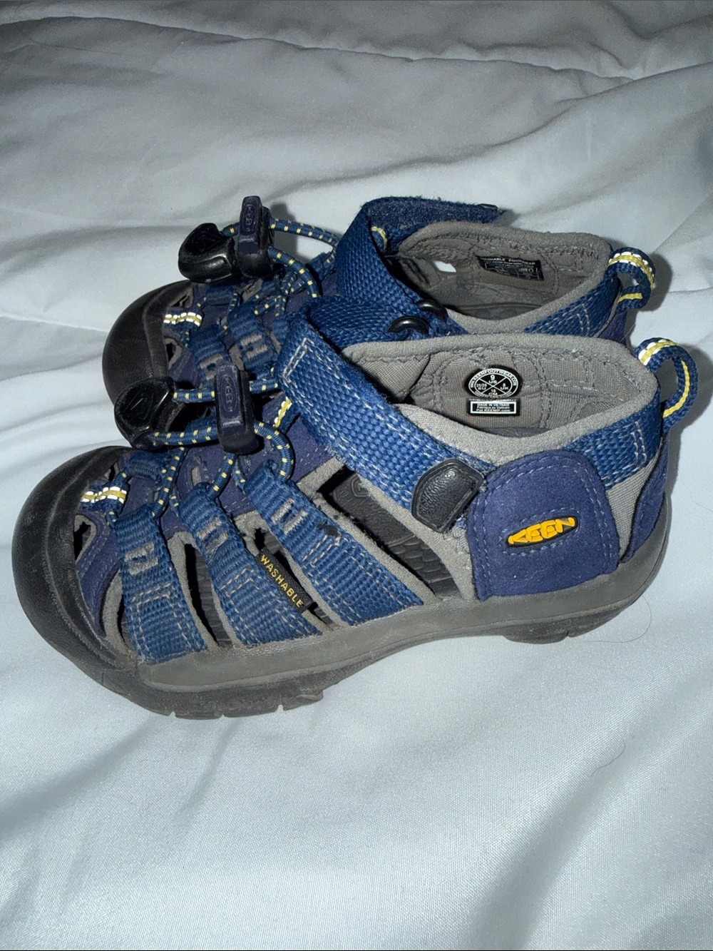 Keen Newport H2 Kids Sandals Blue Depths Gargoyle Size 9 Good Condition
